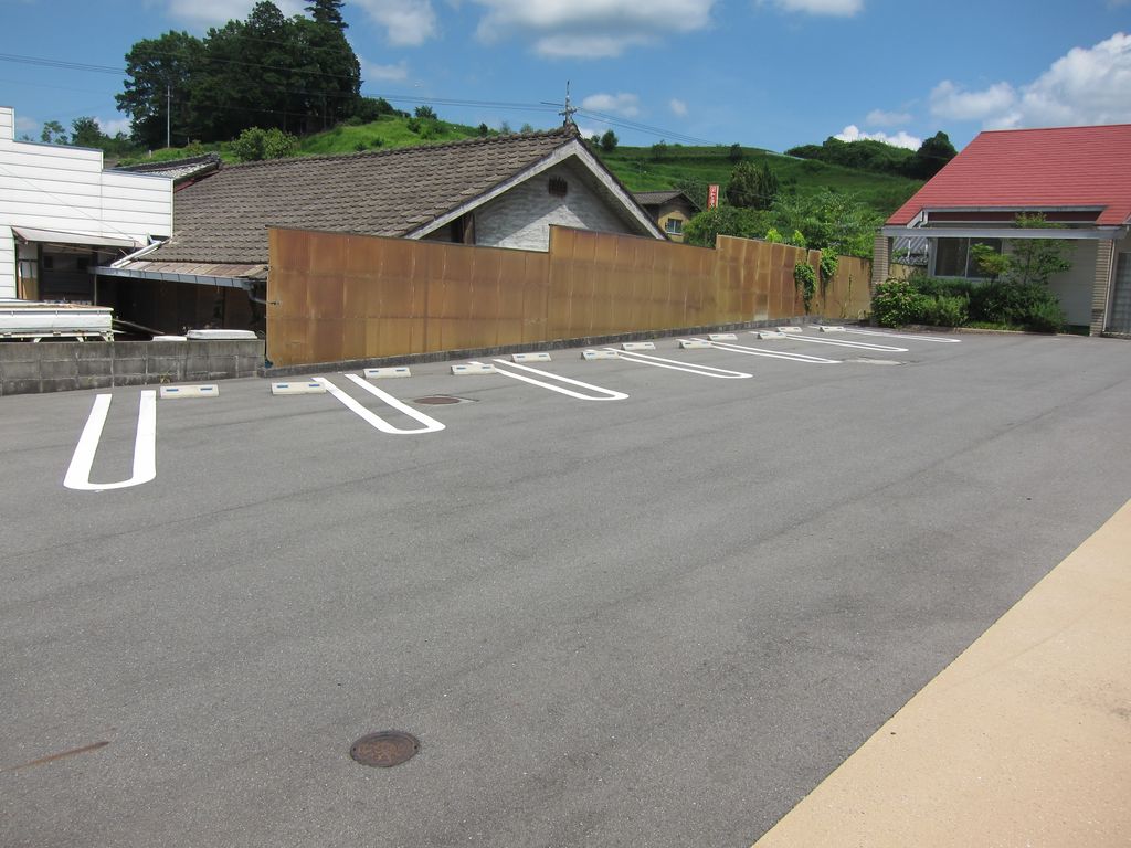 小山歯科医院　駐車場